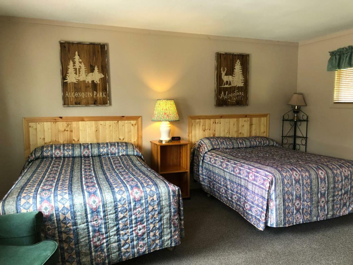 Dwight Village Motel Exterior photo